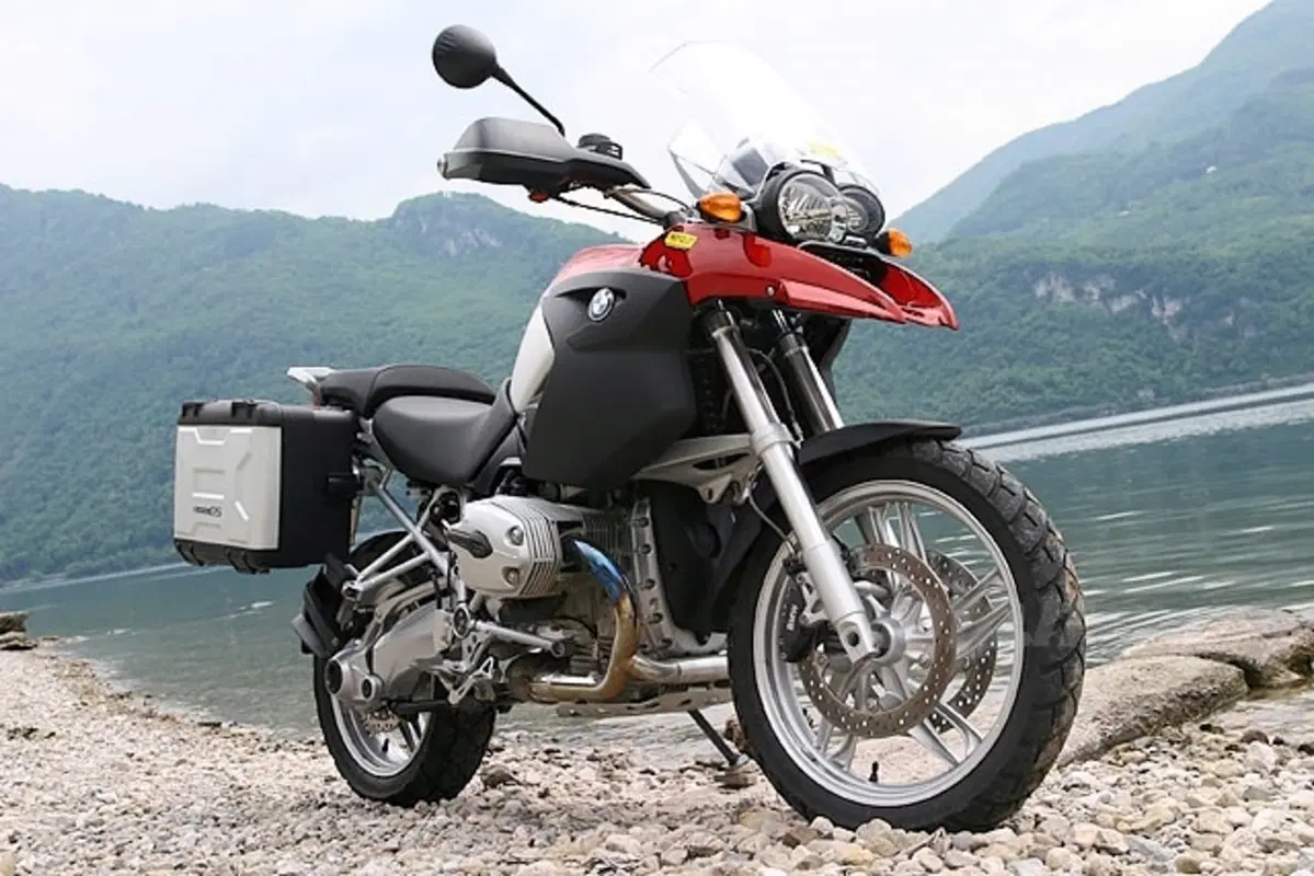 BMW R1200 GS e SUZUKI V-Strom 1000 (5)