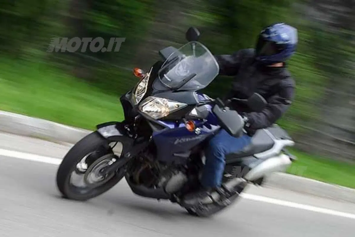 BMW R1200 GS e SUZUKI V-Strom 1000 (8)