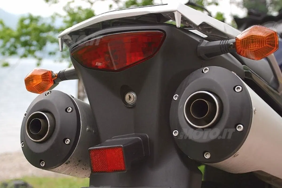 BMW R1200 GS e SUZUKI V-Strom 1000 (16)