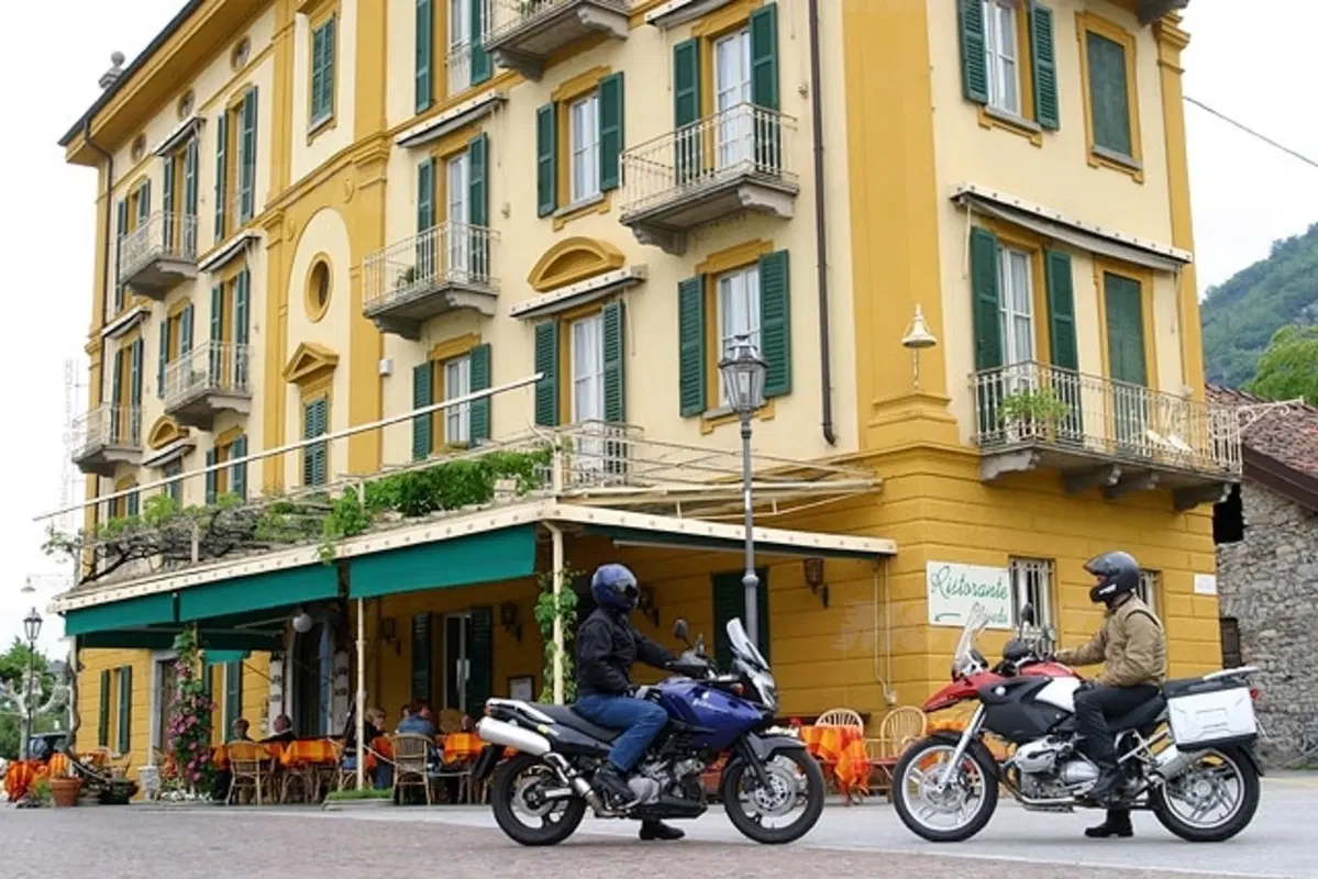 BMW R1200 GS e SUZUKI V-Strom 1000 (17)