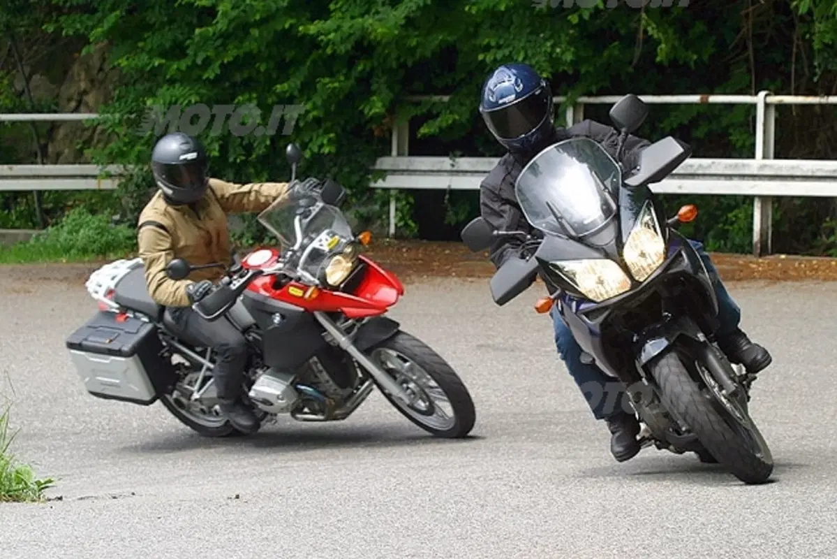 BMW R1200 GS e SUZUKI V-Strom 1000 (18)
