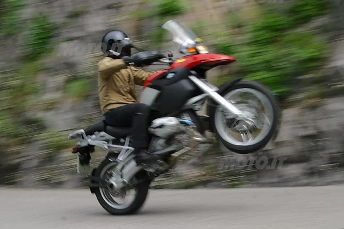 BMW R1200 GS e SUZUKI V-Strom 1000 (24)