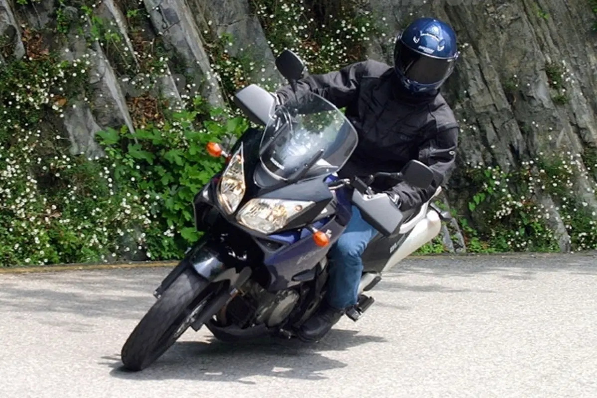BMW R1200 GS e SUZUKI V-Strom 1000 (25)