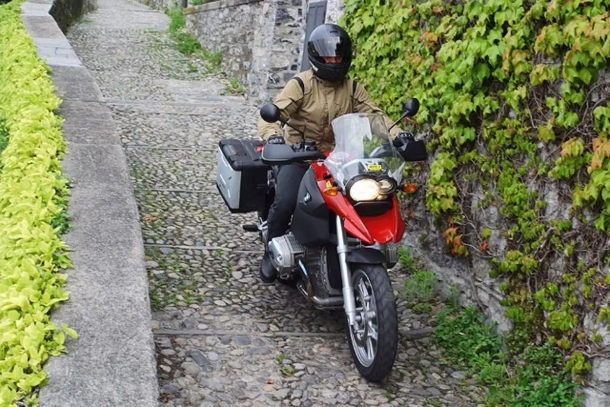 BMW R1200 GS e SUZUKI V-Strom 1000 (26)