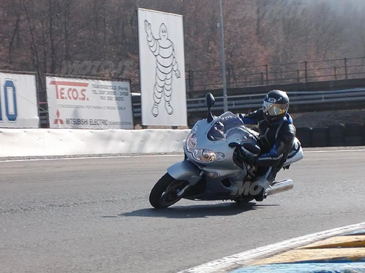 KAWASAKI ZZR 1200 e 600 (6)