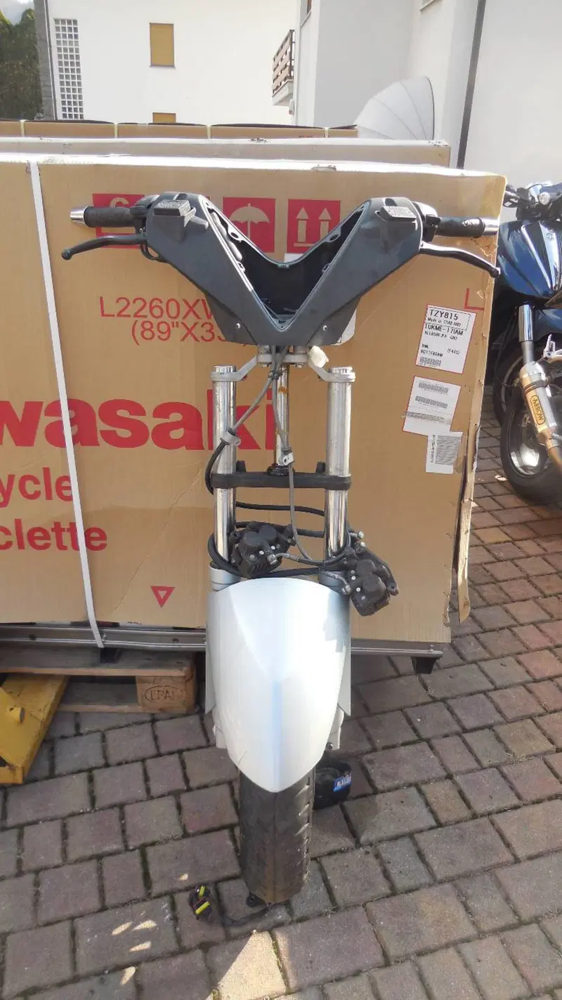 Avantreno Malaguti Spidermax 500 (2)
