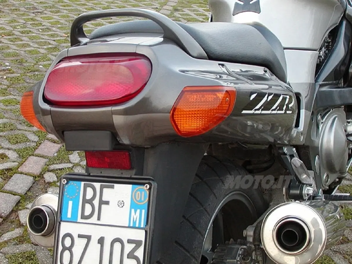KAWASAKI ZZR 1200 e 600 (17)