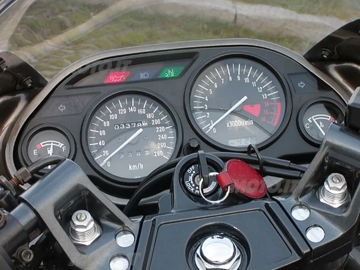 KAWASAKI ZZR 1200 e 600 (19)