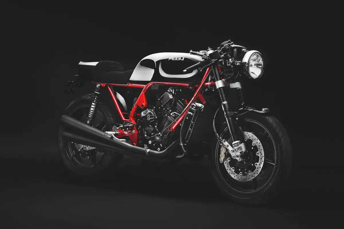 Magni “FiloRosso”. La MV 800 diventa “Black Edition” (4)