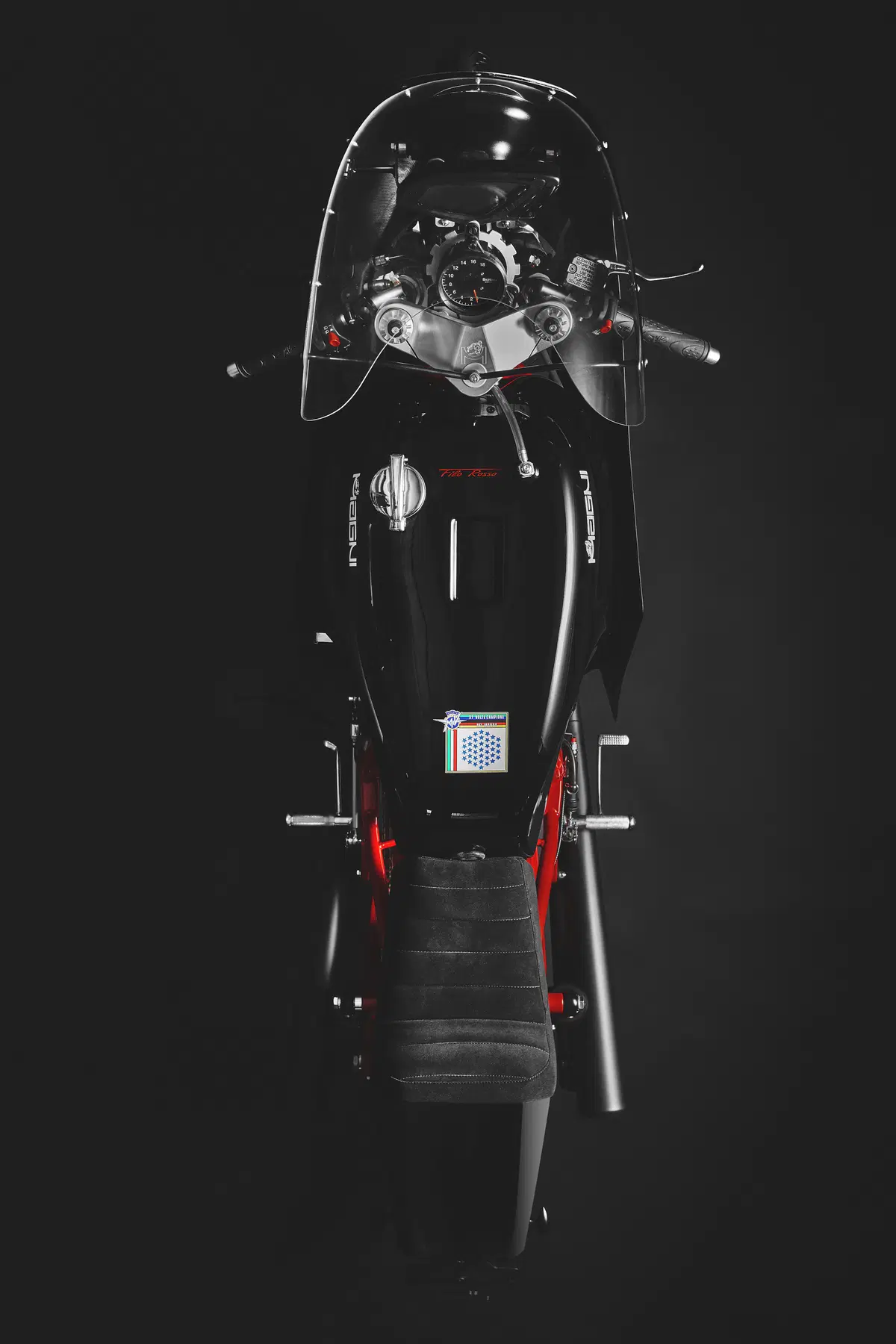 Magni “FiloRosso”. La MV 800 diventa “Black Edition” (6)