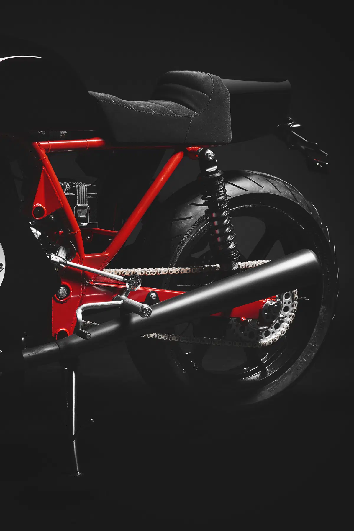 Magni “FiloRosso”. La MV 800 diventa “Black Edition” (12)
