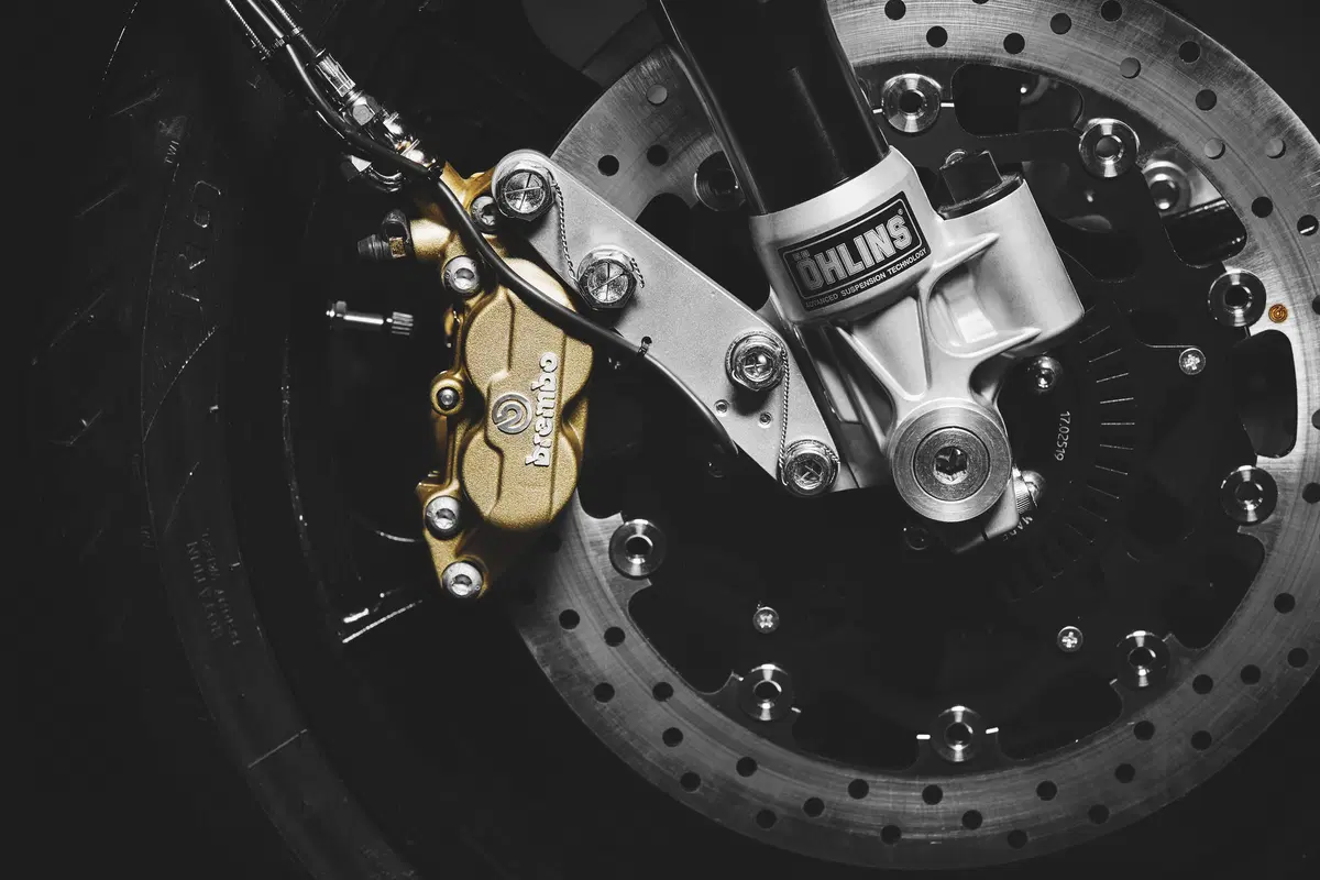 Magni “FiloRosso”. La MV 800 diventa “Black Edition” (14)