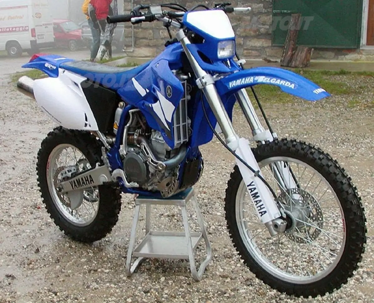 YAMAHA WR 250 F (2)