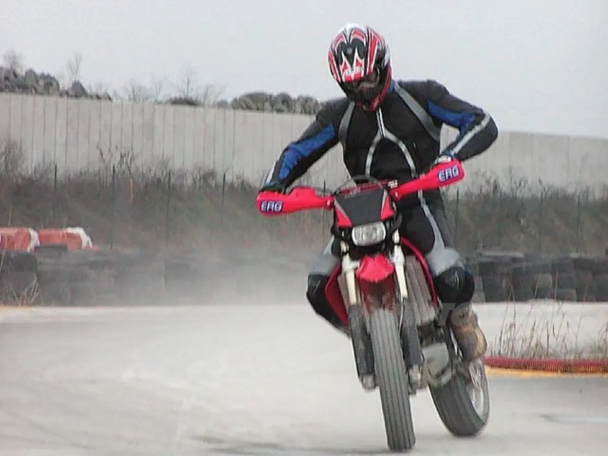 HONDA HM (33)