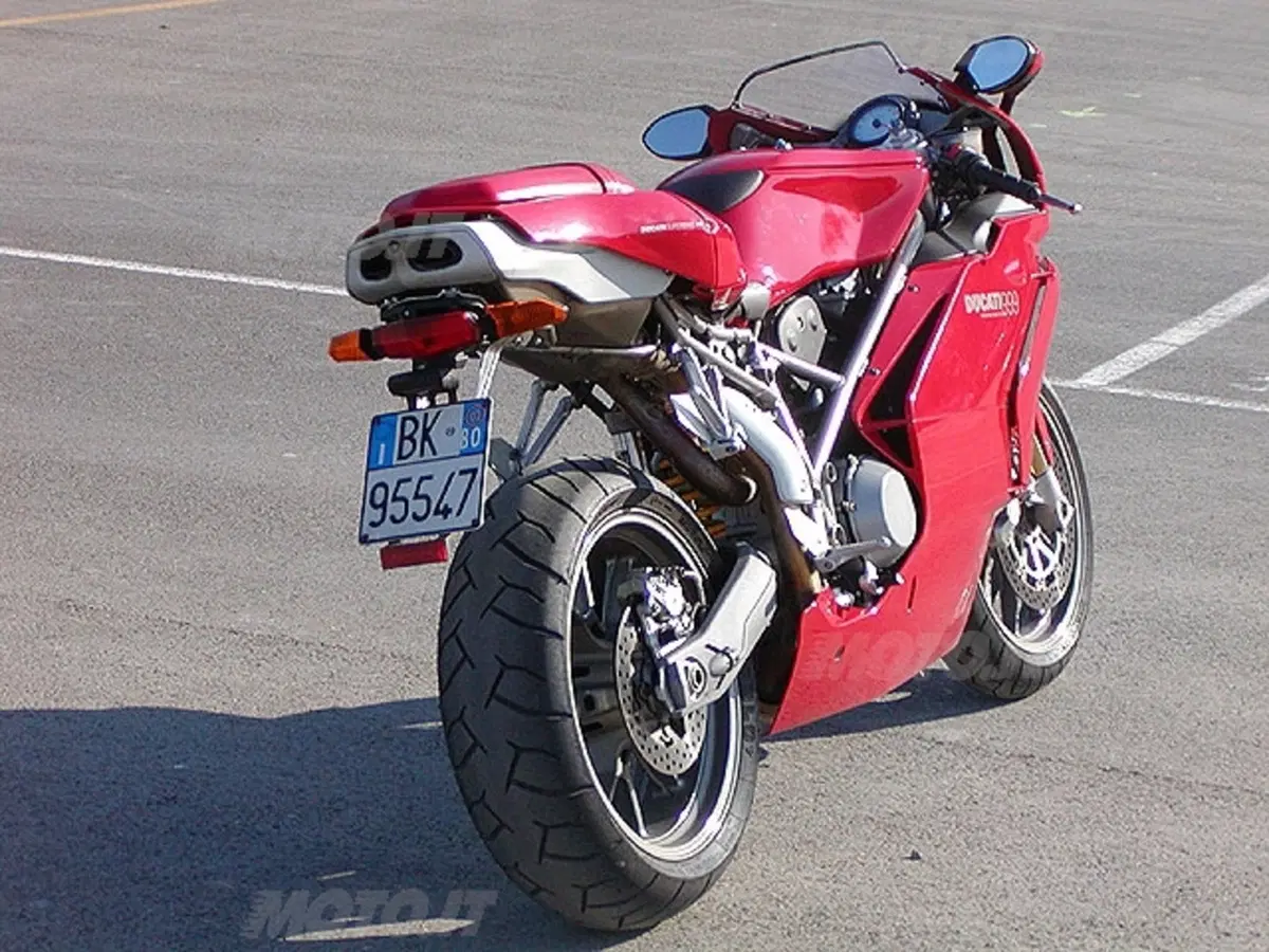 DUCATI 999 (4)
