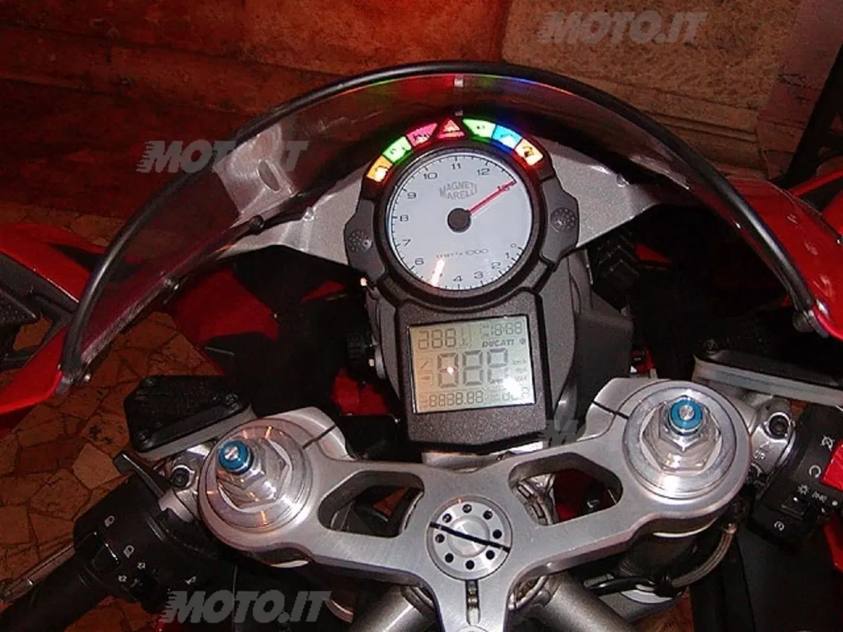 DUCATI 999 (12)