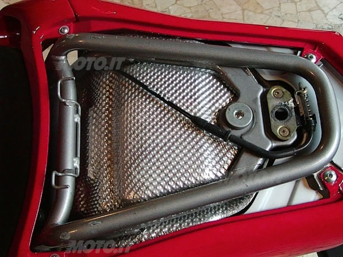 DUCATI 999 (18)