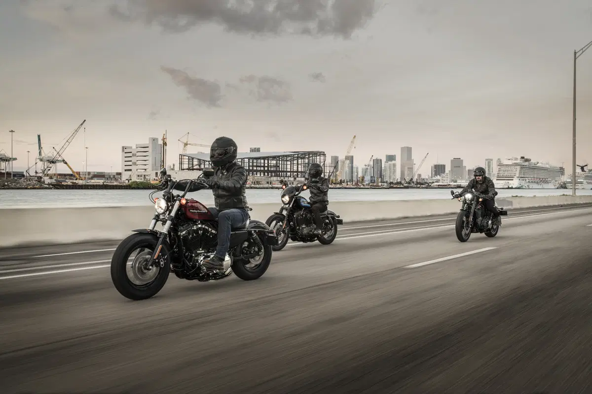 Harley-Davidson Sportster Iron 1200 e Forty-Eight Special 2018