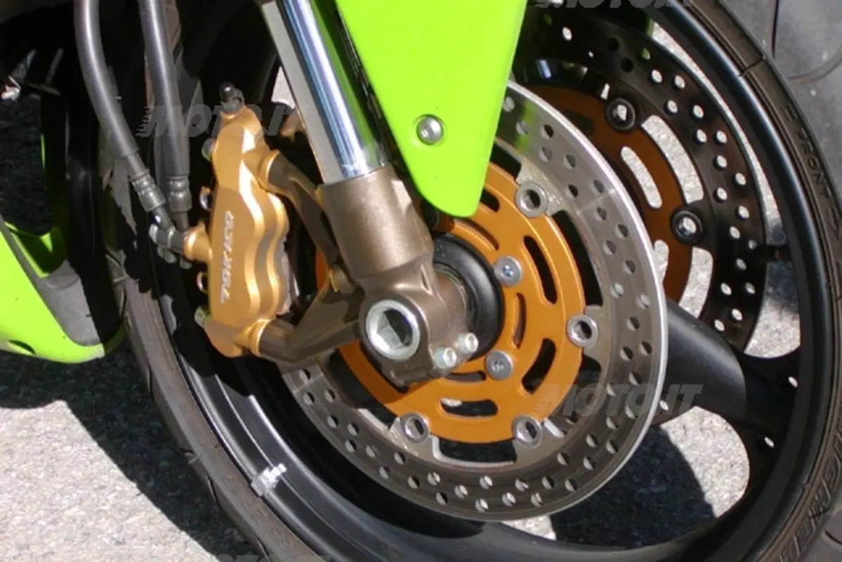 KAWASAKI Ninja 636 ZX-6R (12)