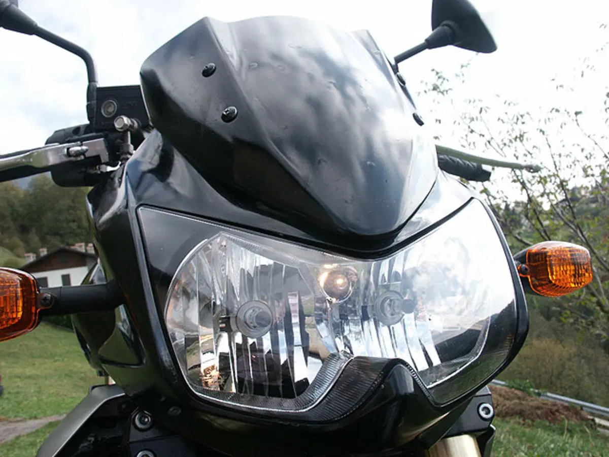 KAWASAKI Z 1000 (7)