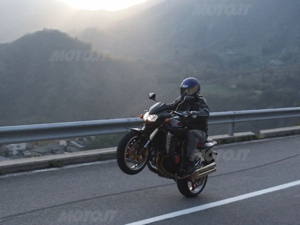 KAWASAKI Z 1000 (18)