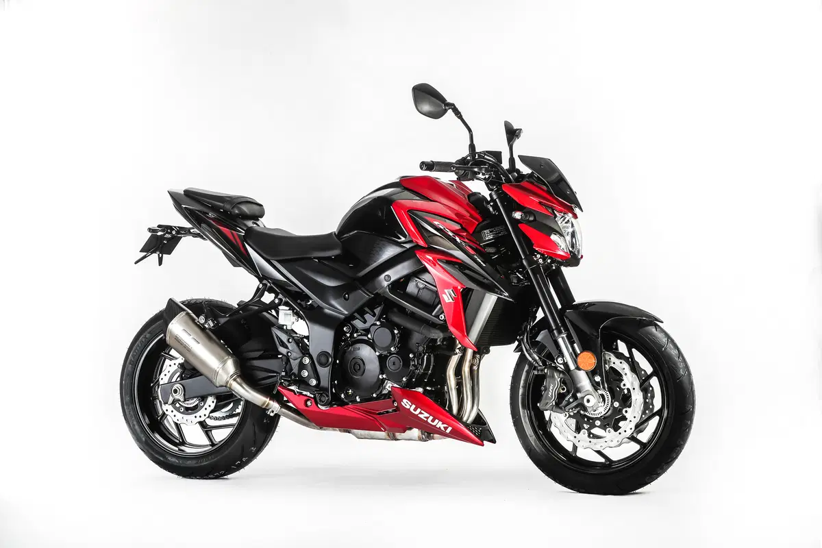 Suzuki GSX-S750 Yugen, debutta a Motodays Roma (4)