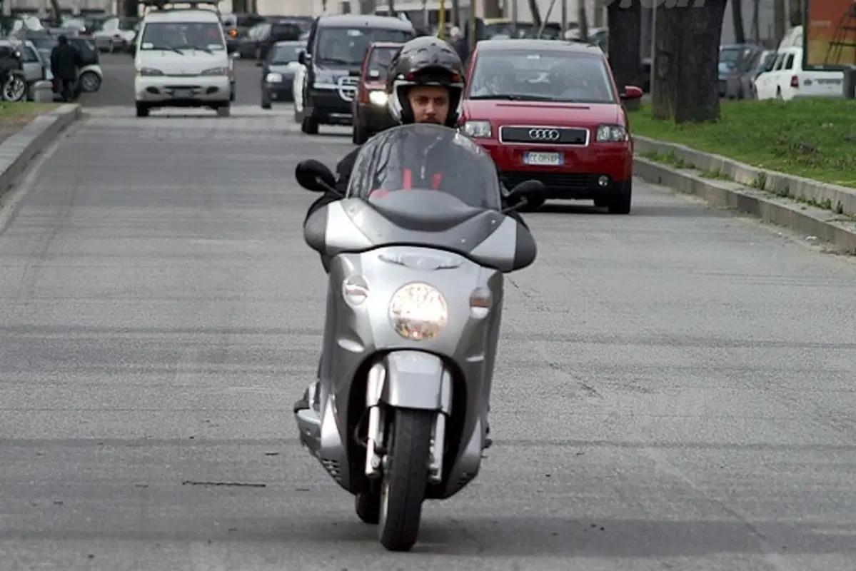 APRILIA Scarabeo 500 (19)