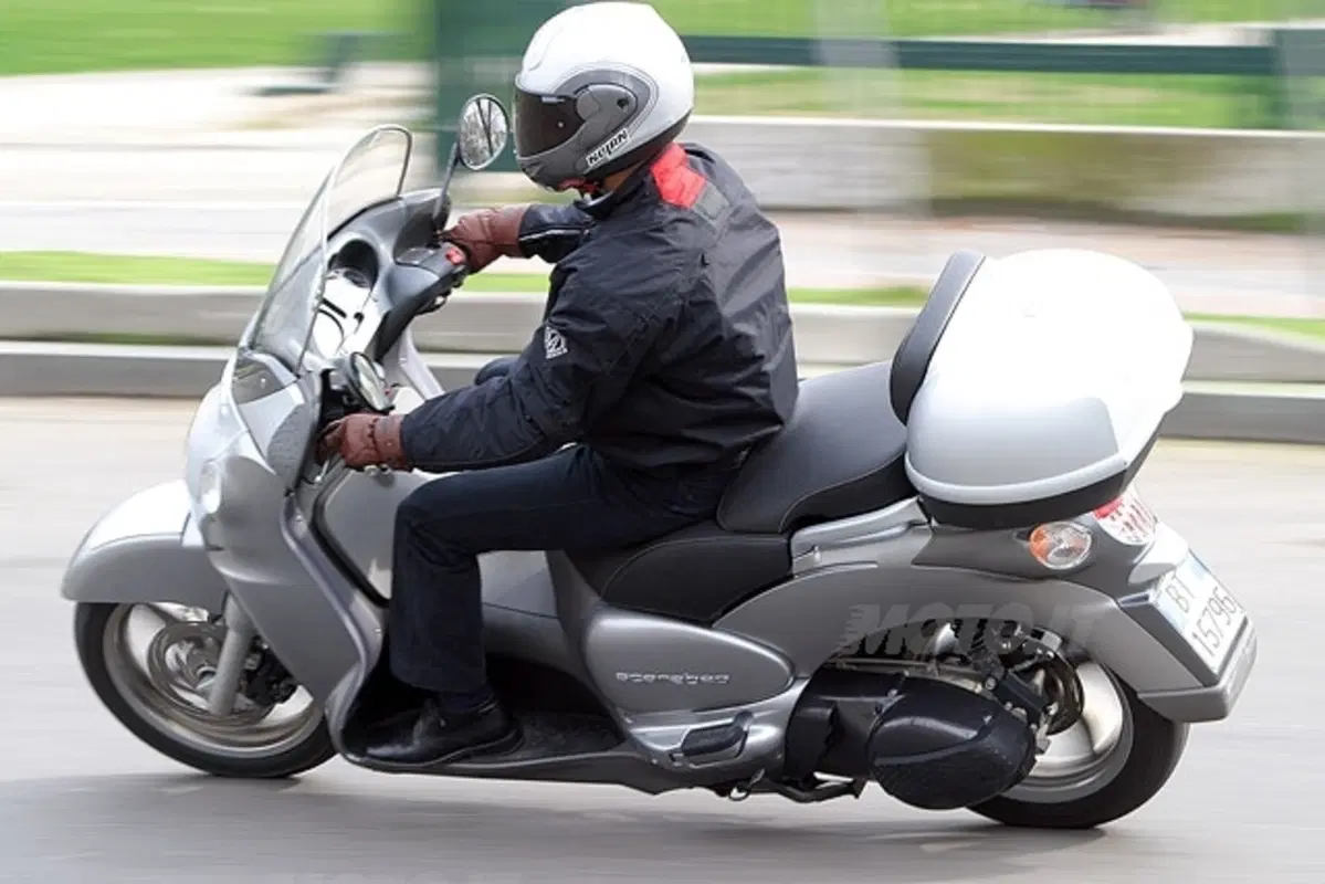 APRILIA Scarabeo 500 (22)