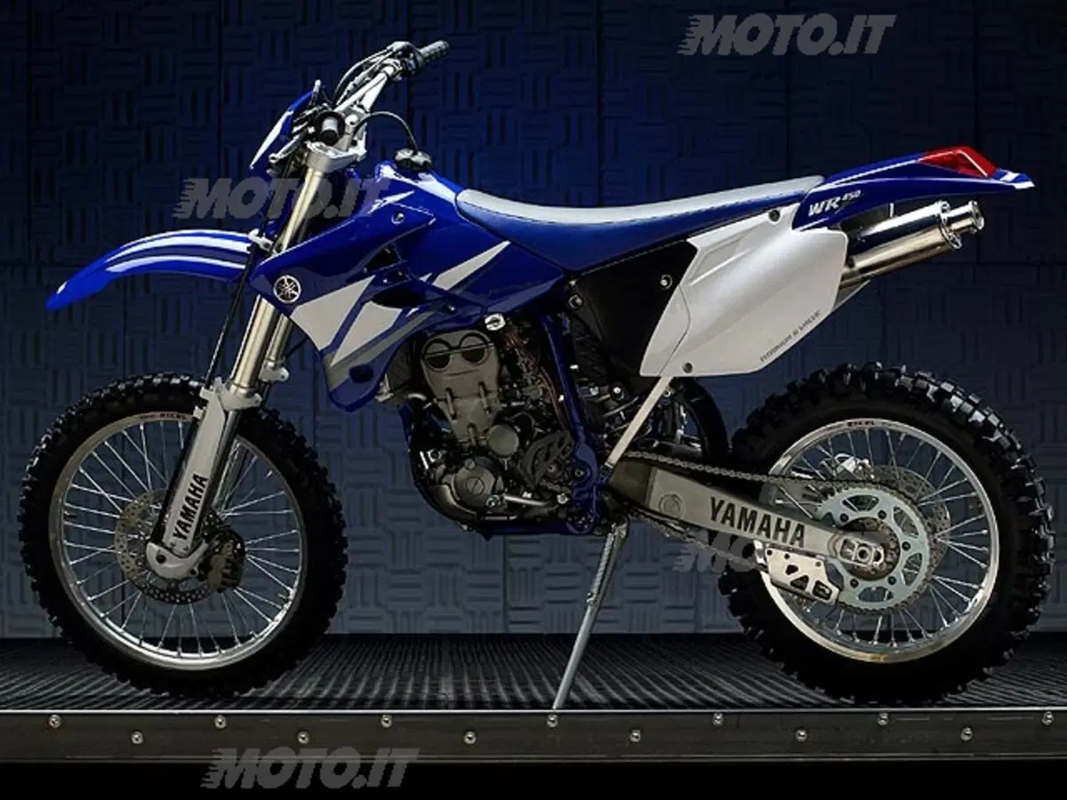 YAMAHA WR 450 F (2)