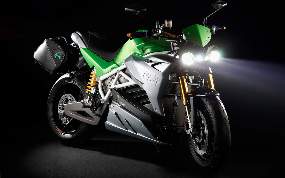 Energica Eva, streetfighter silenziosa