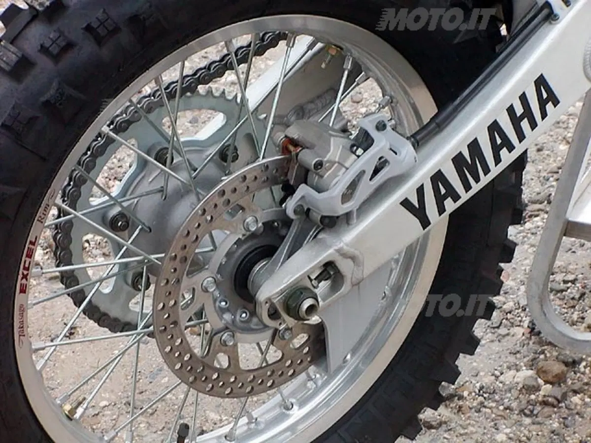 YAMAHA WR 450 F (7)