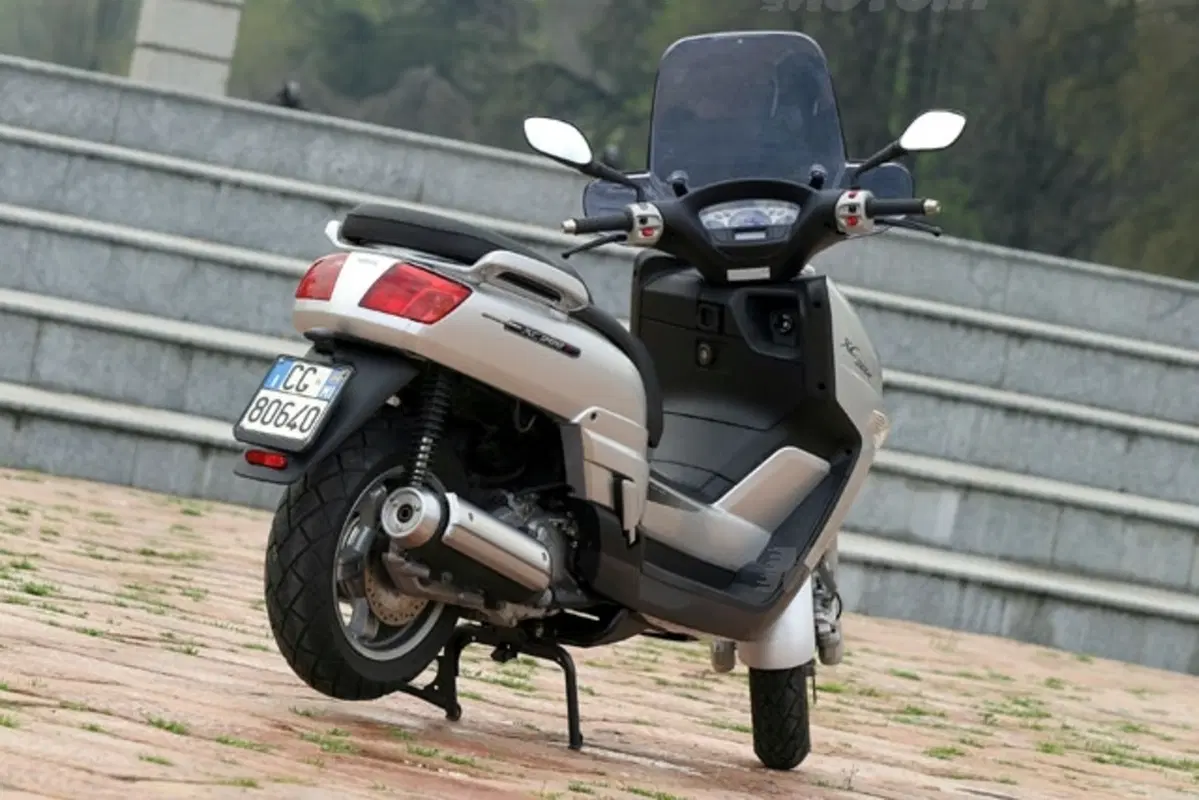 YAMAHA Versity XC 300 (5)