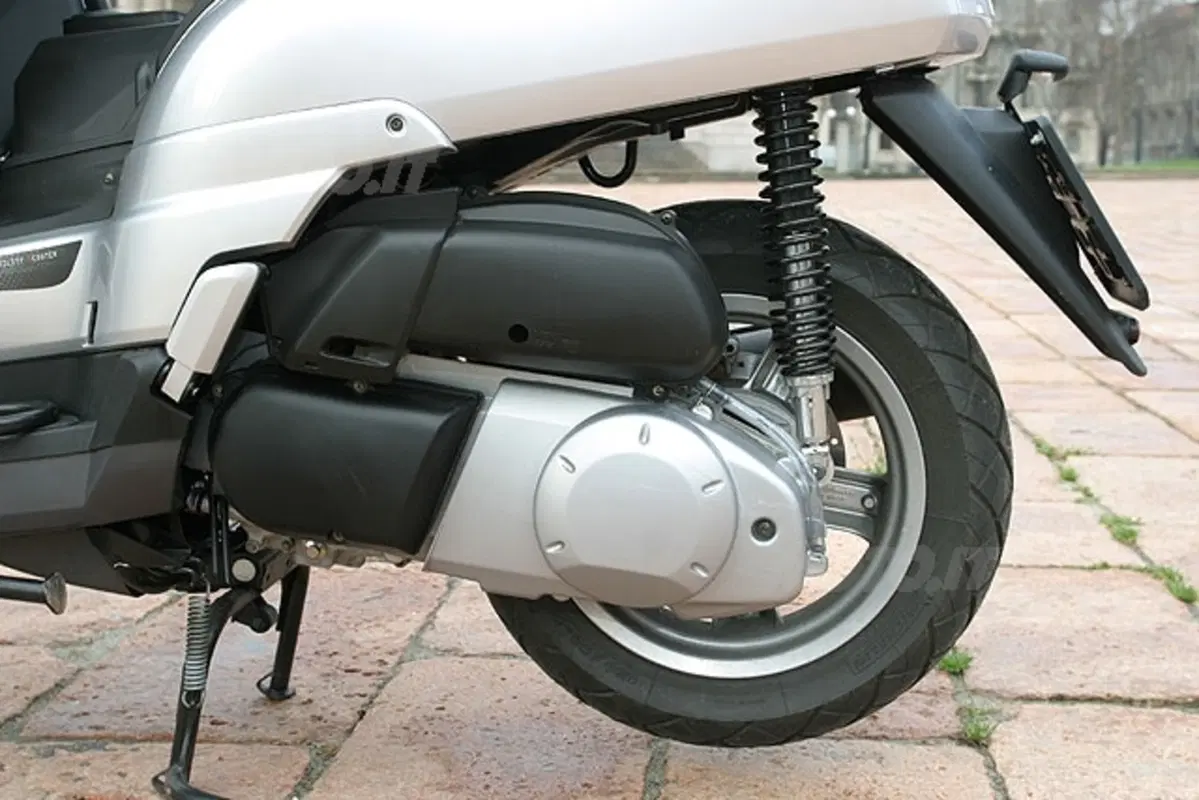 YAMAHA Versity XC 300 (14)