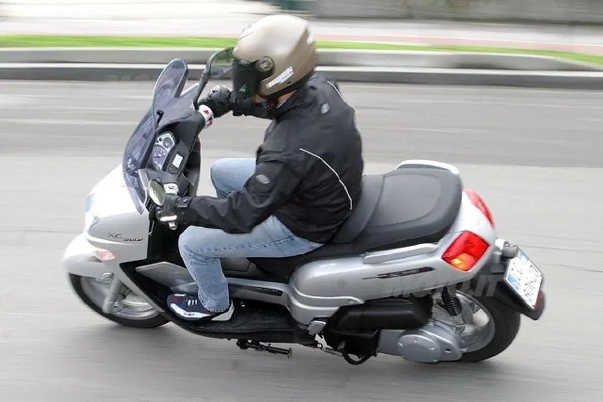 YAMAHA Versity XC 300 (19)