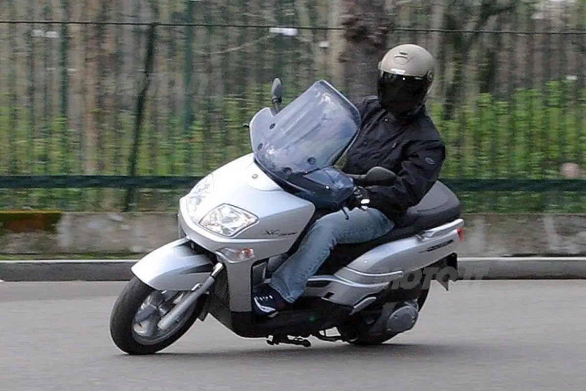 YAMAHA Versity XC 300 (23)