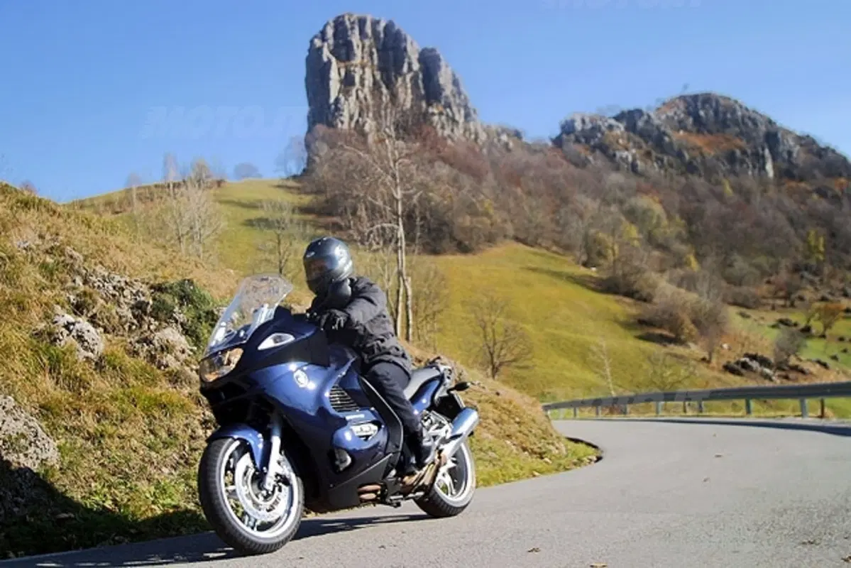 BMW K 1200 GT (23)