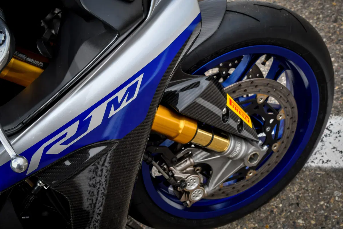 1000 Supersportive 2018: Aprilia RSV4RF vs Ducati Panigale V4S vs Yamaha YZF-R1M (15)