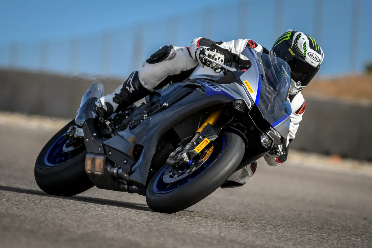 1000 Supersportive 2018: Aprilia RSV4RF vs Ducati Panigale V4S vs Yamaha YZF-R1M (33)