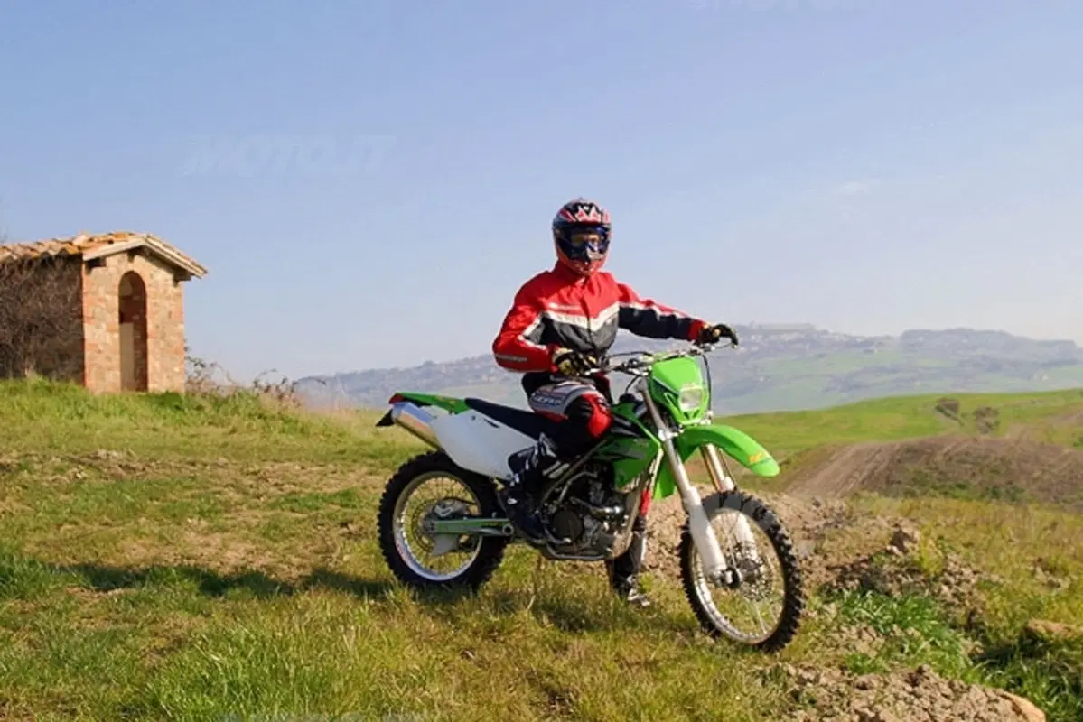 KAWASAKI KXE 125, KXE 250, KXE 250 F (3)