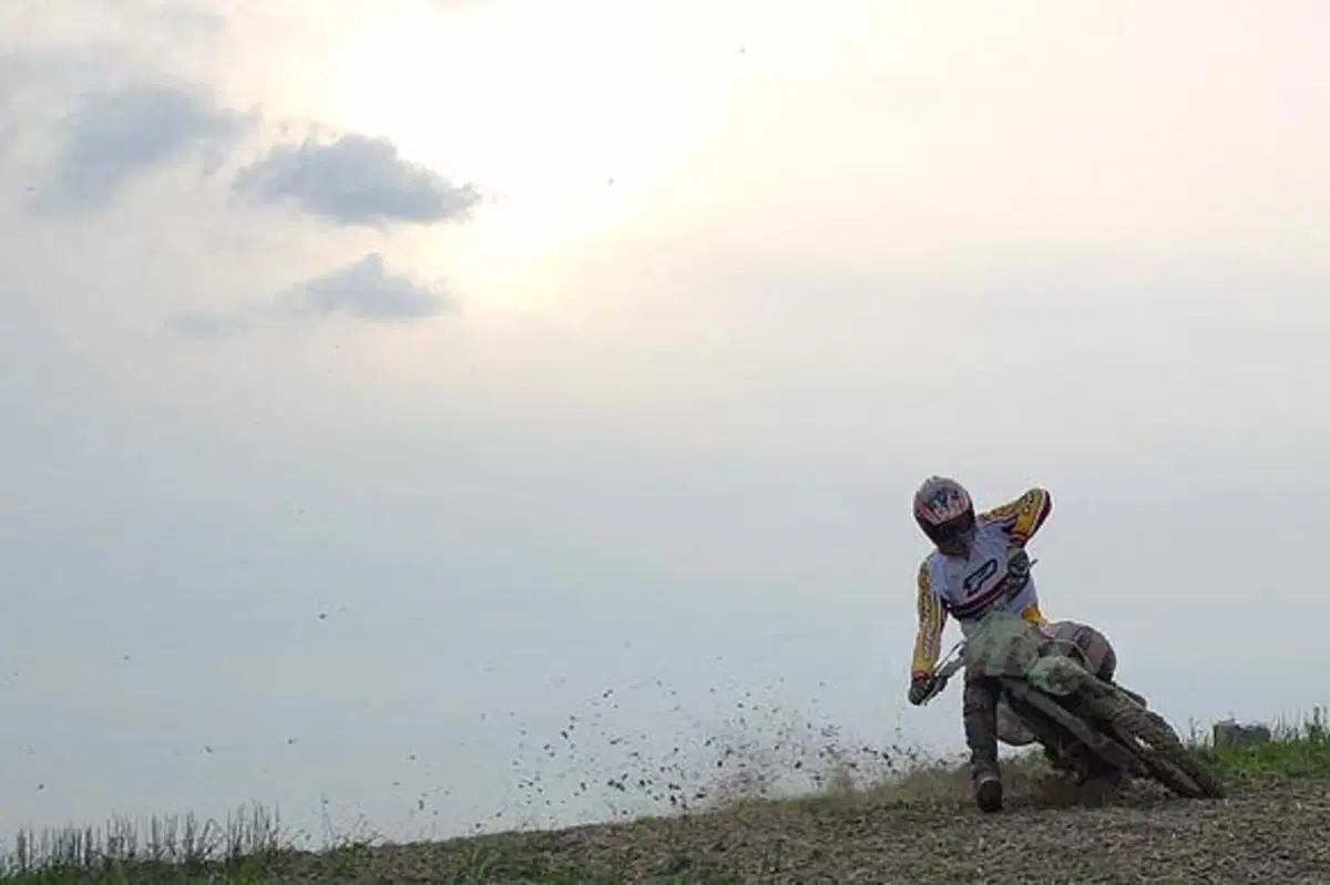 KAWASAKI KXE 125, KXE 250, KXE 250 F (6)