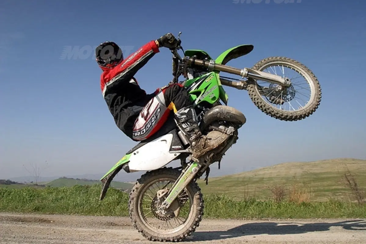KAWASAKI KXE 125, KXE 250, KXE 250 F (20)