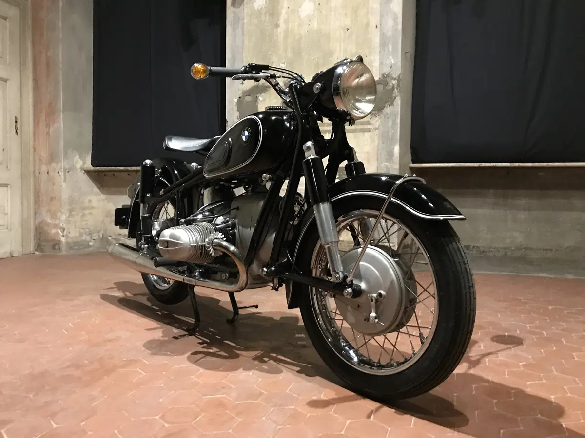 Soiatti Moto Classiche ONESHOT, una mostra di moto d’epoca