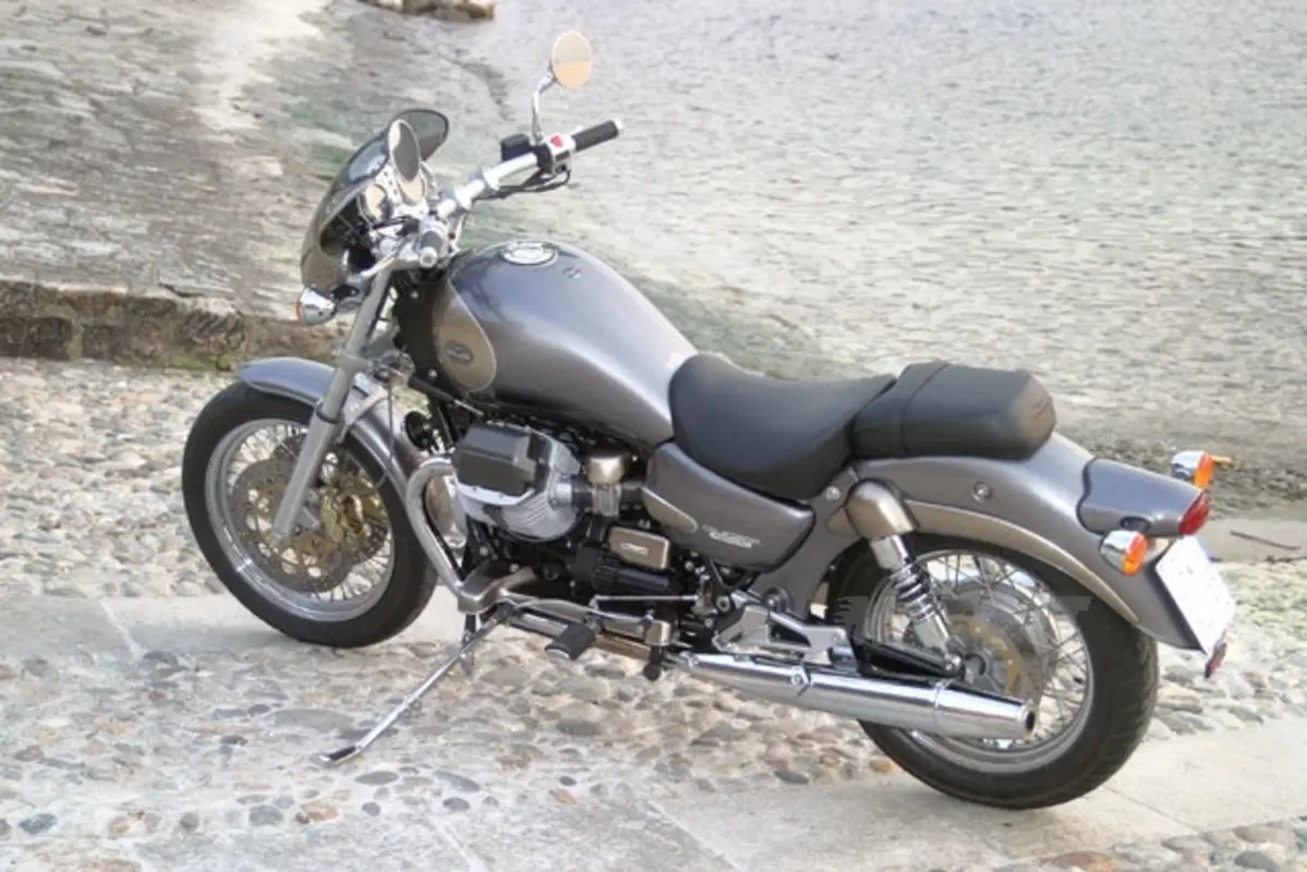 MOTO GUZZI California (5)