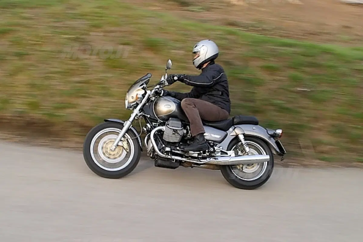 MOTO GUZZI California (21)