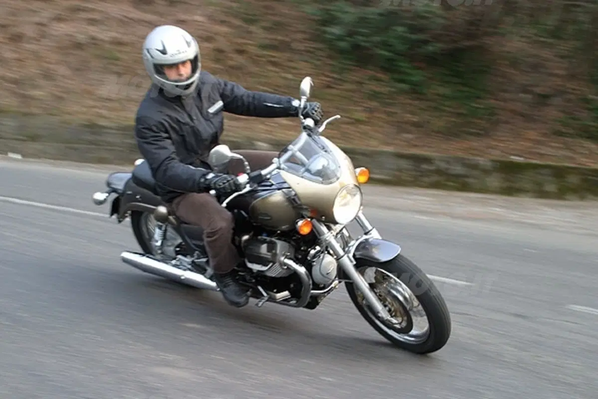 MOTO GUZZI California (25)