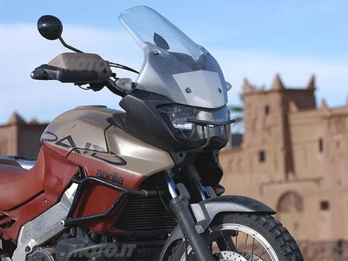 APRILIA Caponord Rally Raid e Pegaso Tuscany - Tibet (3)