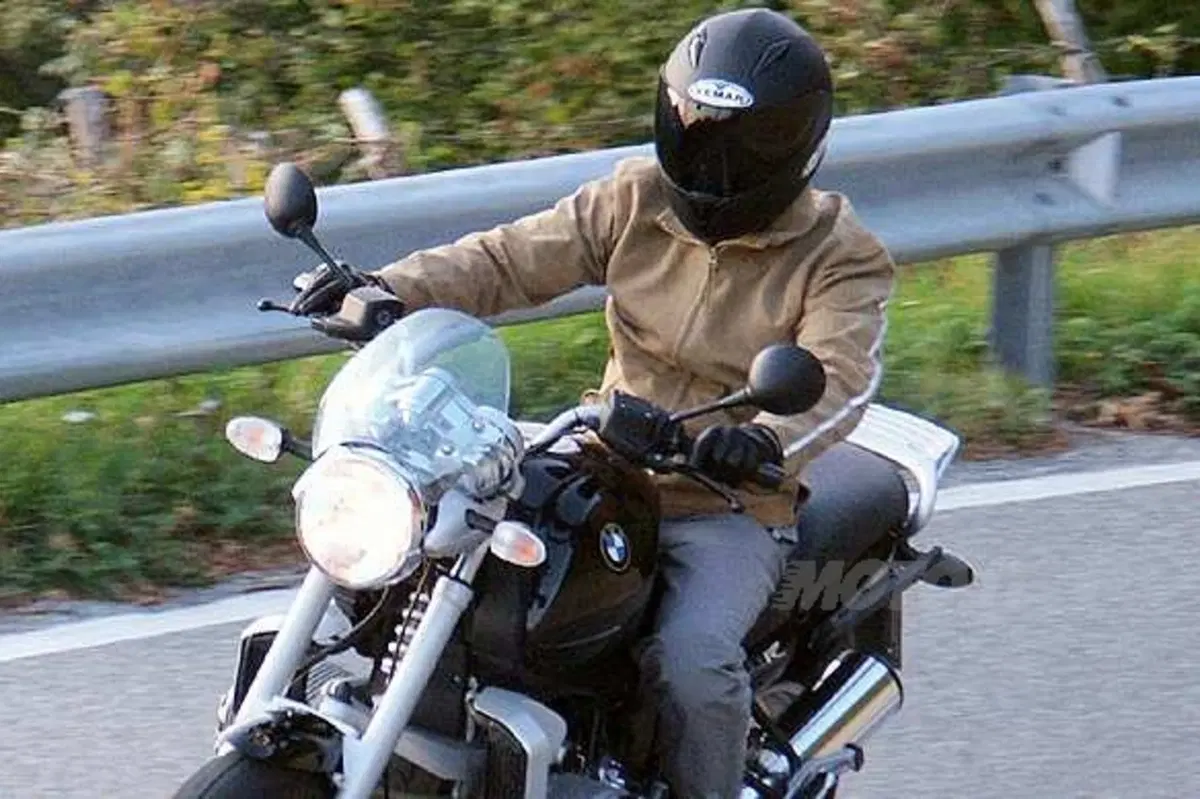 BMW R 850 R (8)