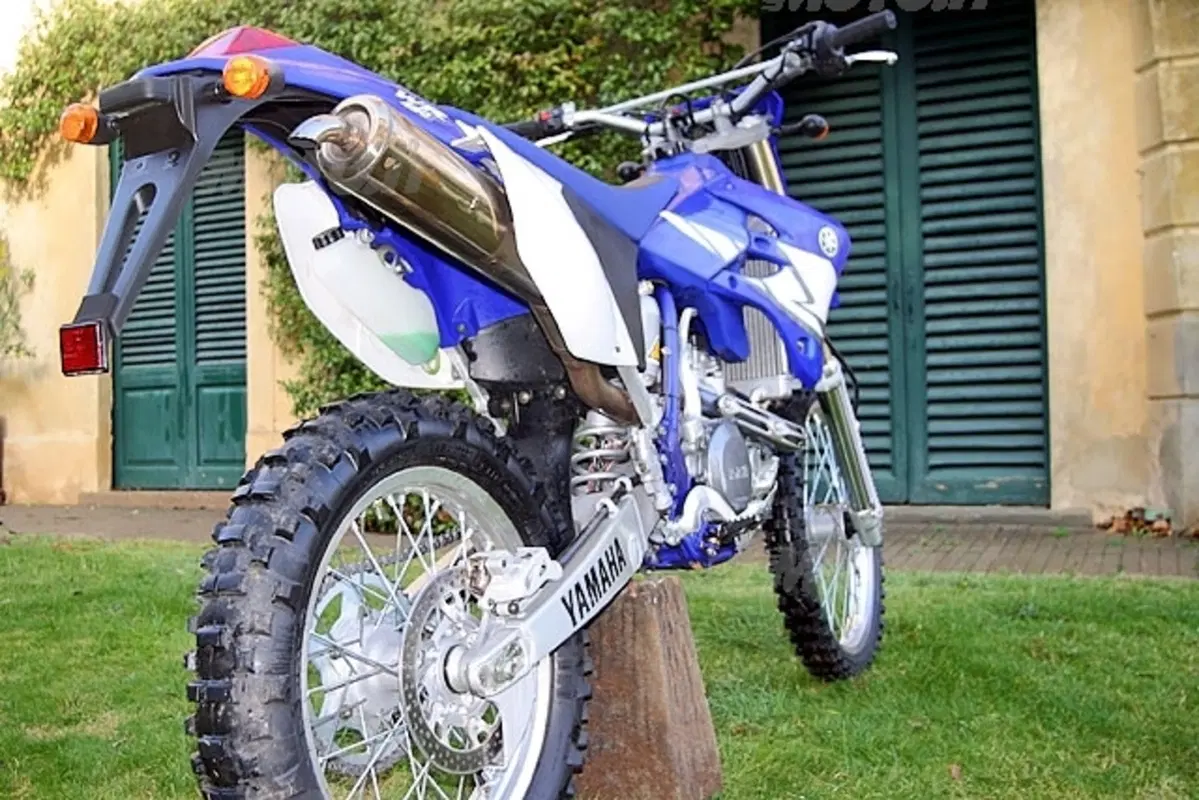 YAMAHA WR 450 F (5)
