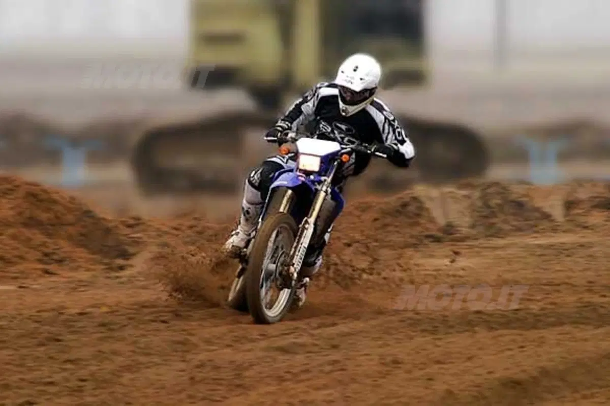 YAMAHA WR 450 F (6)