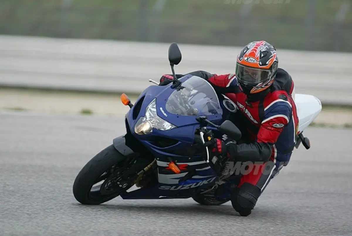 SUZUKI GSX-R 600 (25)